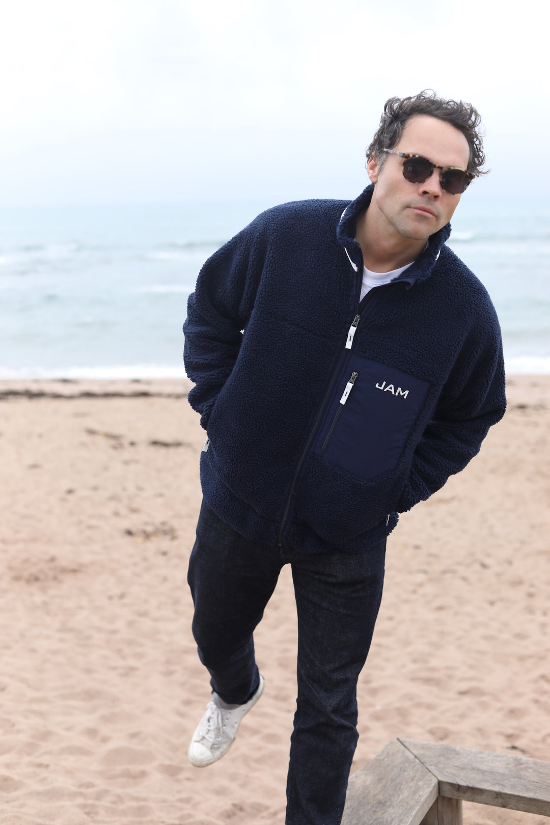 Hoodies & Sweatshirts